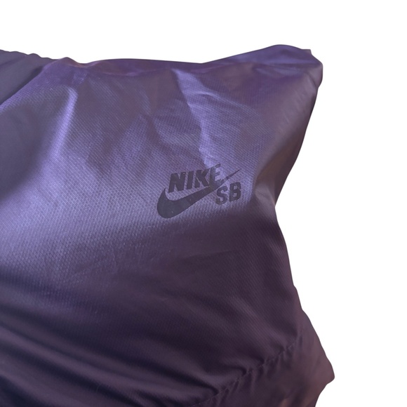 Nike SB Purple Zip-Up Windbreaker Jacket Size Large Many zippered Pockets - Picture 6 of 16